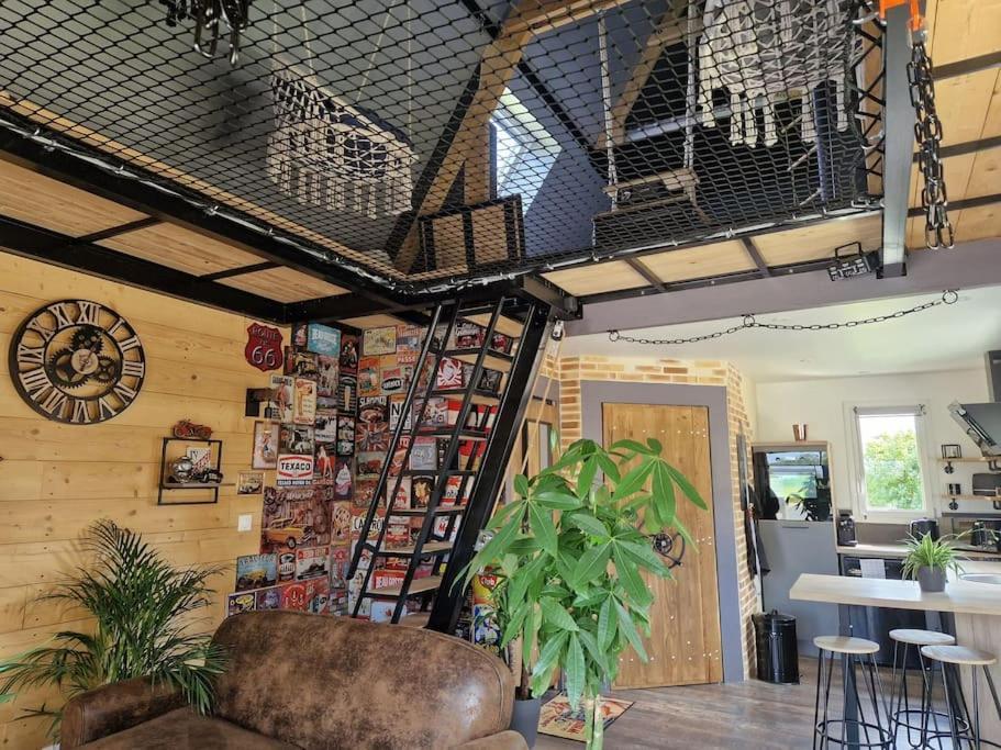 Chalet Industriel Avec Filet Et Spa Sorigny Dış mekan fotoğraf