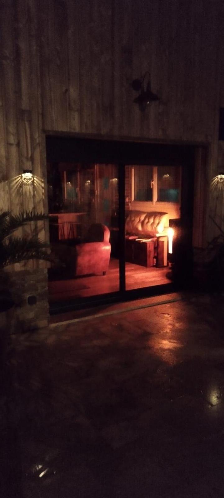 Chalet Industriel Avec Filet Et Spa Sorigny Dış mekan fotoğraf